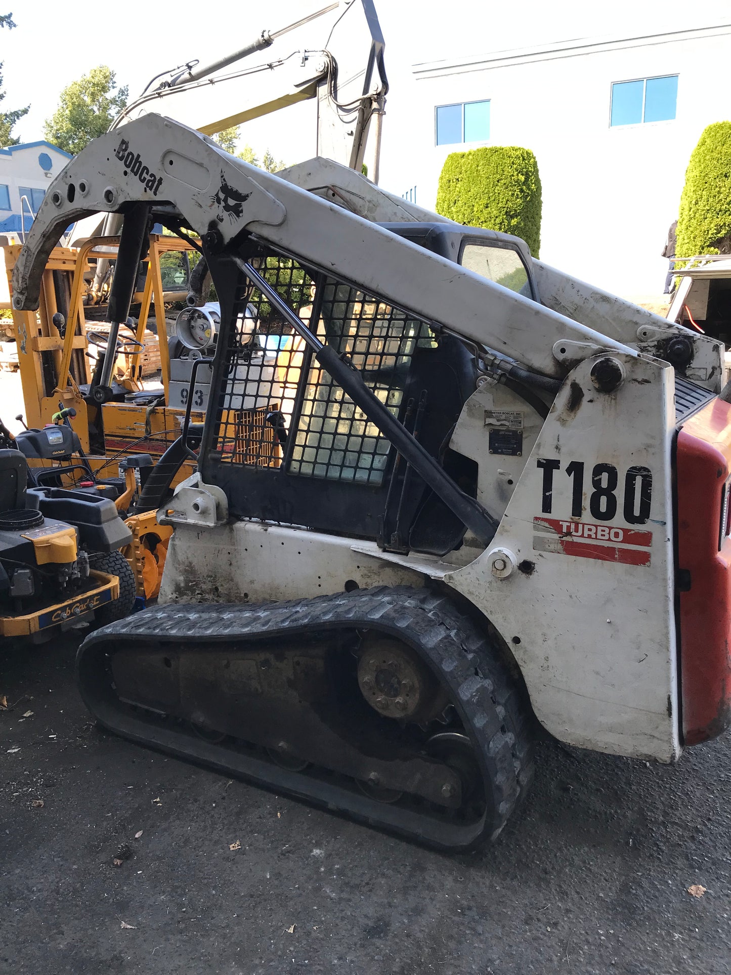 Bobcat T180